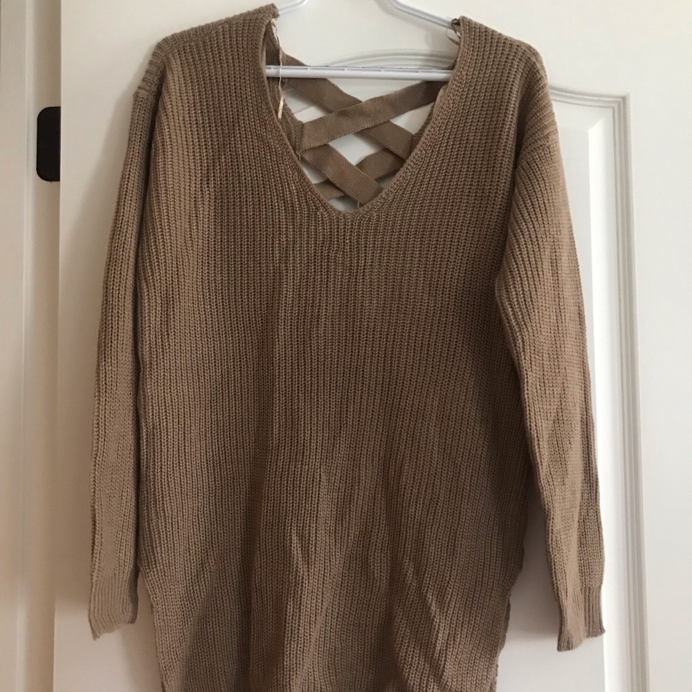 Sweater- back detail